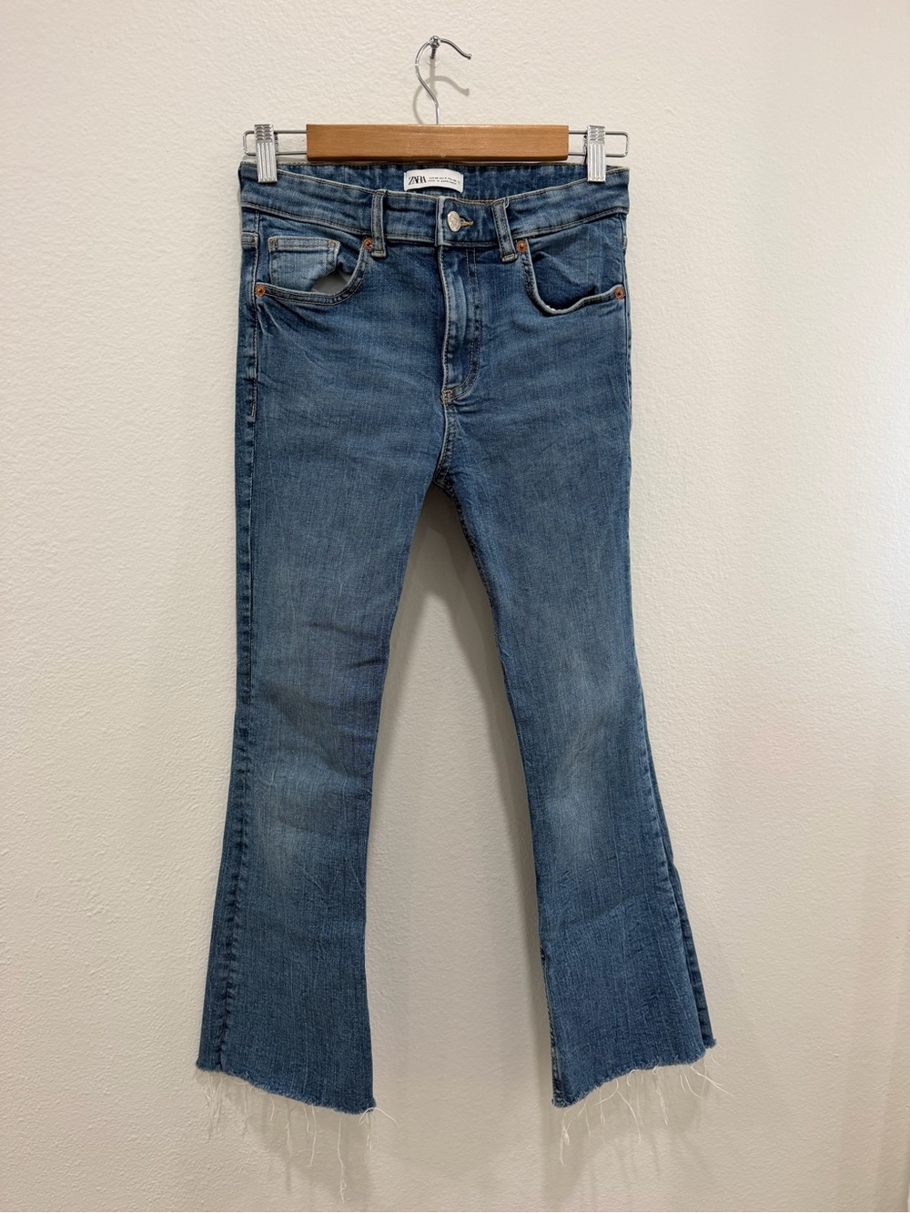 Zara Women's Blue Flared Jeans raw hem